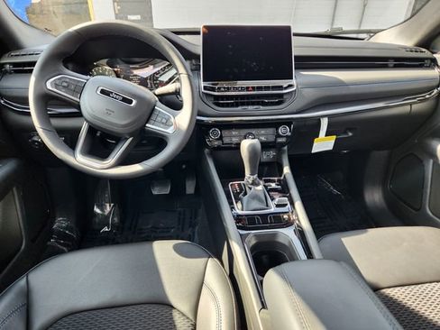 New 2026 Jeep Compass Latitude AWD/4WD image 9