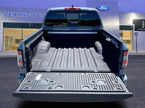 Used 2023 Nissan Frontier PRO-4X w/ Pro Convenience Package AWD/4WD image 7