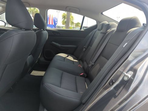 Used 2025 Nissan Altima 2.5 S FWD image 19
