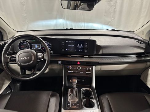 Certified 2022 Kia Carnival LX w/ Paint Protection Package image 5