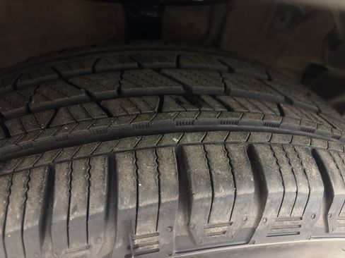 Used 2015 Toyota Highlander XLE image 10