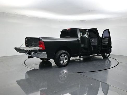 Used 2017 RAM 1500 Classic SLT AWD/4WD image 47