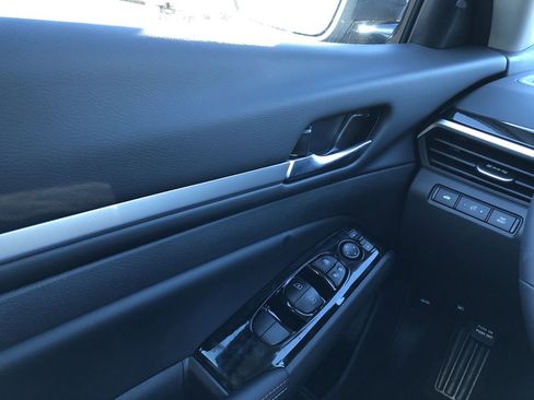 New 2025 Nissan Altima 2.5 SR w/ SR Premium Package image 21