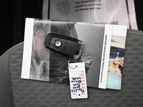 Certified 2020 Ford Escape SE AWD/4WD image 10