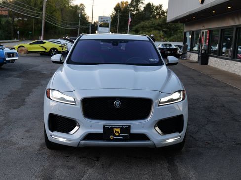Used 2019 Jaguar F-PACE S image 11