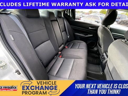 Used 2020 Nissan Altima 2.5 SV image 23