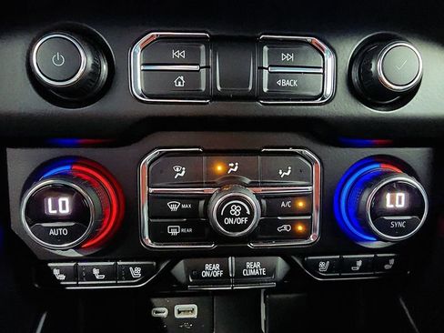 Used 2021 Chevrolet Tahoe Premier image 27