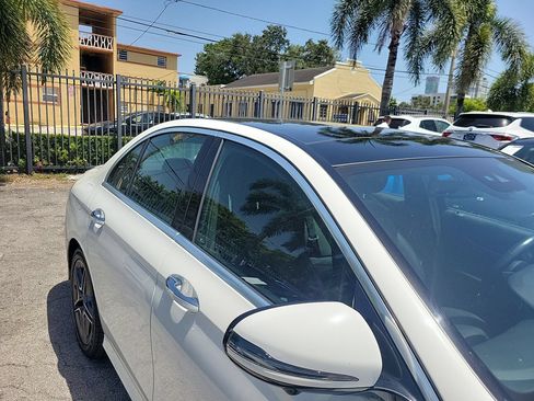 Used 2023 Mercedes-Benz E 350 4MATIC Sedan image 7