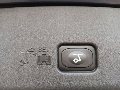 Used 2024 Lincoln Nautilus Premier w/ Jet Appearance Package image 21