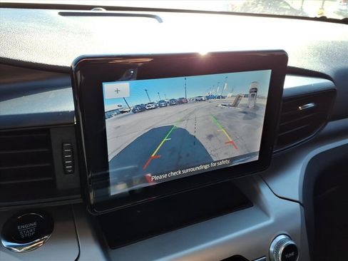 Used 2022 Ford Explorer XLT image 24