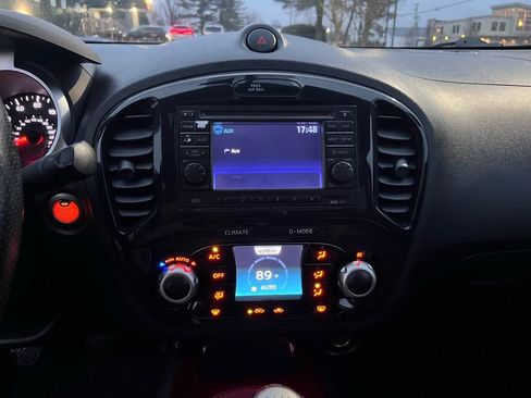 Used 2011 Nissan Juke SL image 18