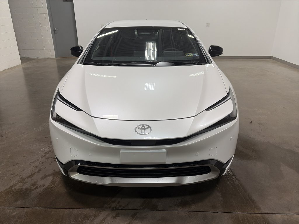 New 2026 Toyota Prius Plug-In Hybrid FWD image 8