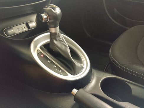 Used 2019 Kia Soul + FWD image 26