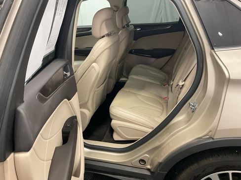 Used 2017 Lincoln MKC Reserve FWD image 25