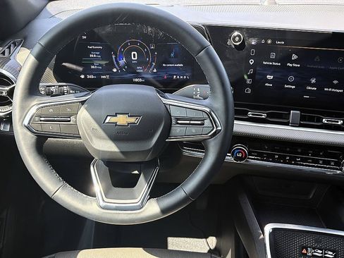 Used 2025 Chevrolet Equinox LT w/ Convenience Package II AWD/4WD image 15