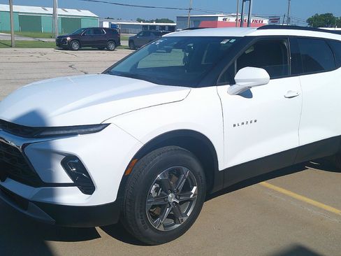 Certified 2024 Chevrolet Blazer LT w/ Convenience Package FWD image 1