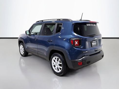 Used 2021 Jeep Renegade Latitude AWD/4WD image 7