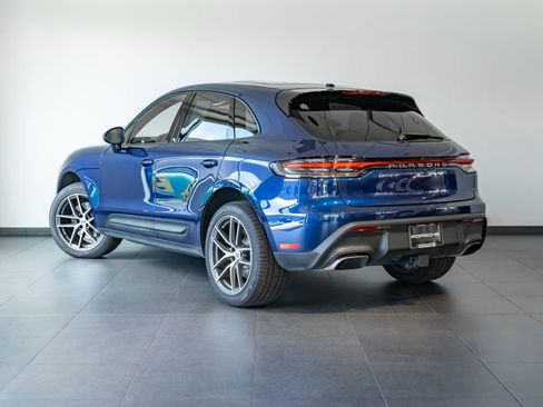 Certified 2026 Porsche Macan AWD/4WD image 3