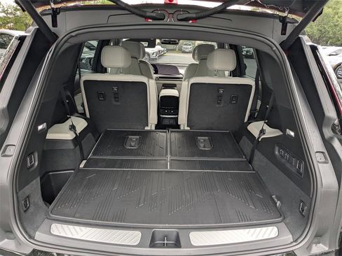 New 2026 Cadillac Vistiq Sport w/ LPO, Floor Liner Package image 15