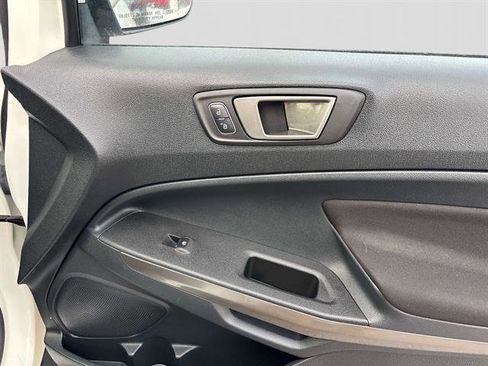 Used 2020 Ford EcoSport SE image 18