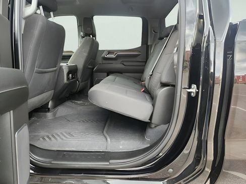 Used 2024 Chevrolet Silverado 1500 LT Trail Boss image 15