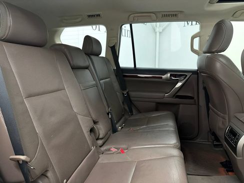 Used 2016 Lexus GX 460 w/ Premium Package AWD/4WD image 32