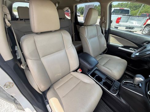 Used 2016 Honda CR-V Touring image 6