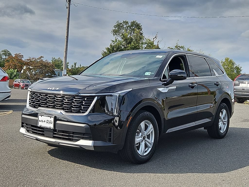 Certified 2026 Kia Sorento LX FWD image 3
