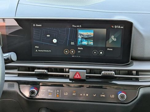 Certified 2026 Kia Sportage SX AWD/4WD image 20
