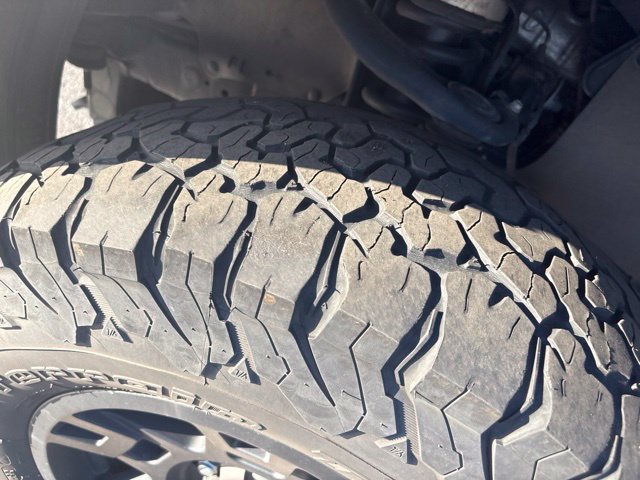 Used 2020 Toyota 4Runner TRD Off-Road Premium AWD/4WD image 2