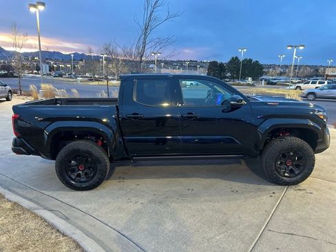 Used 2025 Toyota Tacoma TRD Pro image 8