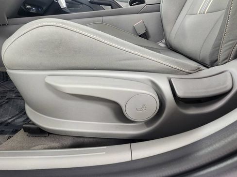 Used 2025 Hyundai Elantra Sport FWD image 11