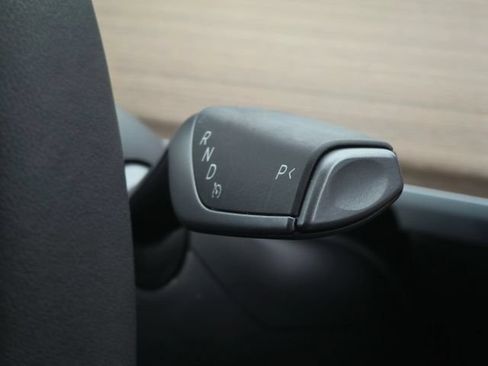 Used 2025 Tesla Model Y Long Range AWD/4WD image 32