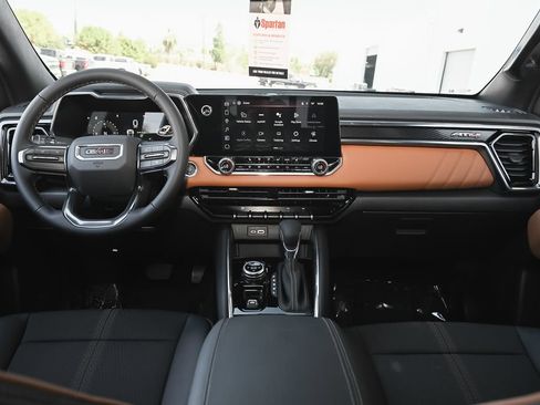 New 2026 GMC Canyon AT4 w/ Nightfall Edition AWD/4WD image 21