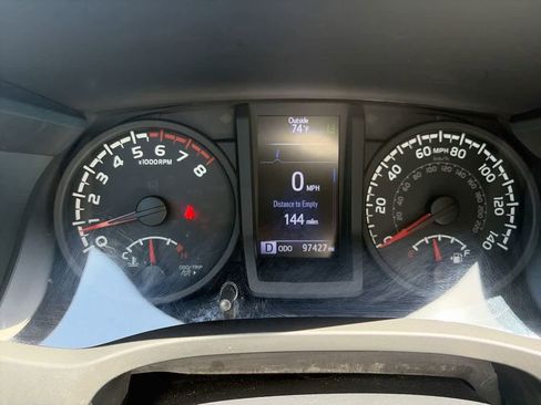 Used 2019 Toyota Tacoma SR w/ SR Convenience Package image 24