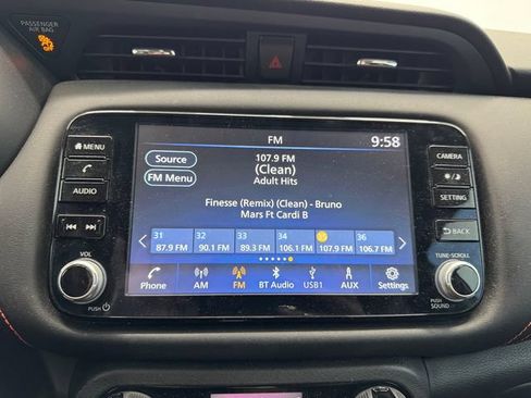 Used 2021 Nissan Kicks SR w/ Exterior Package FWD image 30
