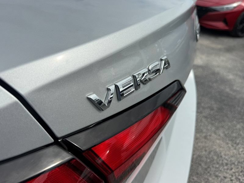 Used 2025 Nissan Versa SV FWD image 30