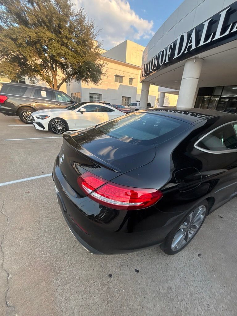 Used 2018 Mercedes-Benz C 300 Coupe image 4