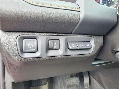 Used 2023 GMC Acadia AT4 w/ Technology Package image 18