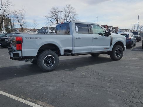 New 2026 Ford F250 Platinum w/ Tremor Off-Road Package AWD/4WD image 15