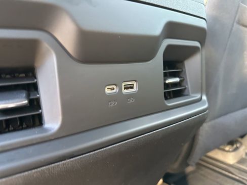 Used 2022 Chevrolet Silverado 1500 LT w/ Z71 Off-Road Package image 34