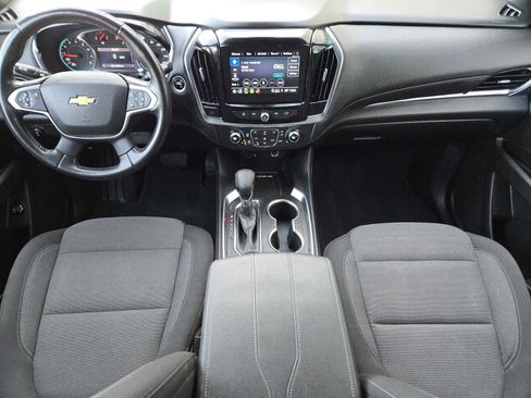 Used 2022 Chevrolet Traverse LT image 24