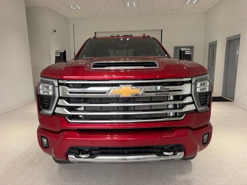 Certified 2024 Chevrolet Silverado 2500 High Country w/ High Country Premium Package AWD/4WD image 2