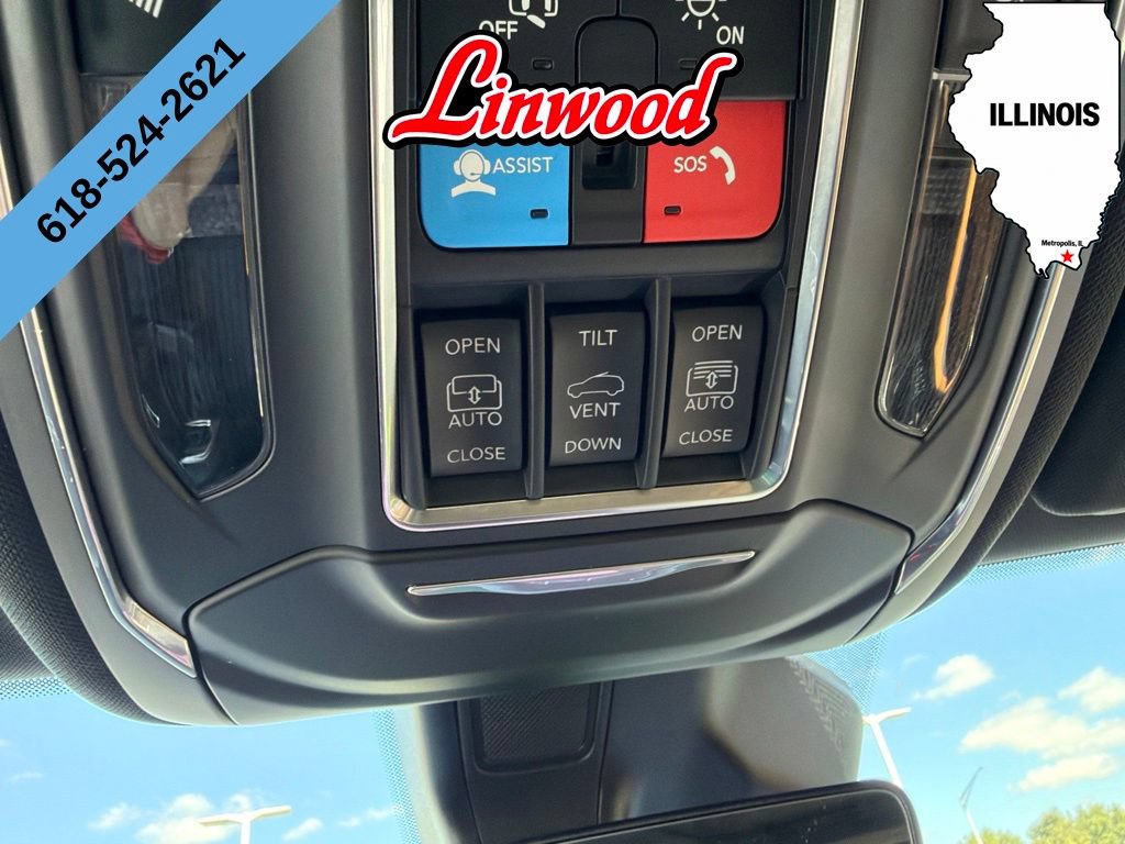 Used 2025 Jeep Grand Cherokee Summit AWD/4WD image 40
