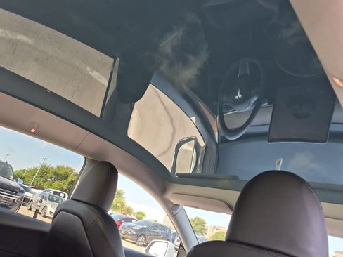 Used 2023 Tesla Model Y Long Range AWD/4WD image 22