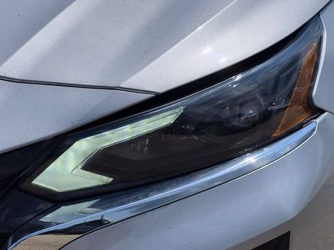 Used 2024 Nissan Altima 2.5 SV FWD image 9