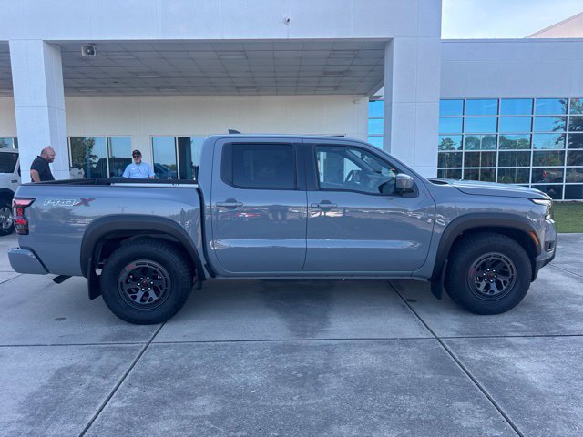 Used 2025 Nissan Frontier Pro-X w/ Pro Convenience Package RWD image 8