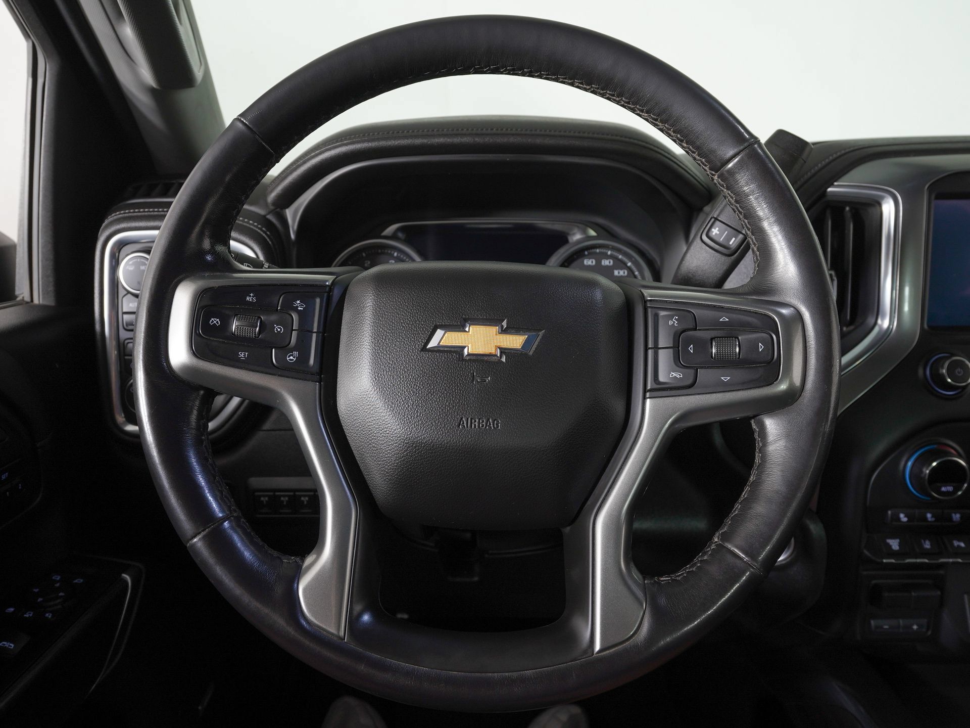 Used 2021 Chevrolet Silverado 2500 LTZ w/ LTZ Premium Package AWD/4WD image 16