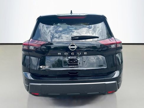 Certified 2025 Nissan Rogue SV FWD image 7