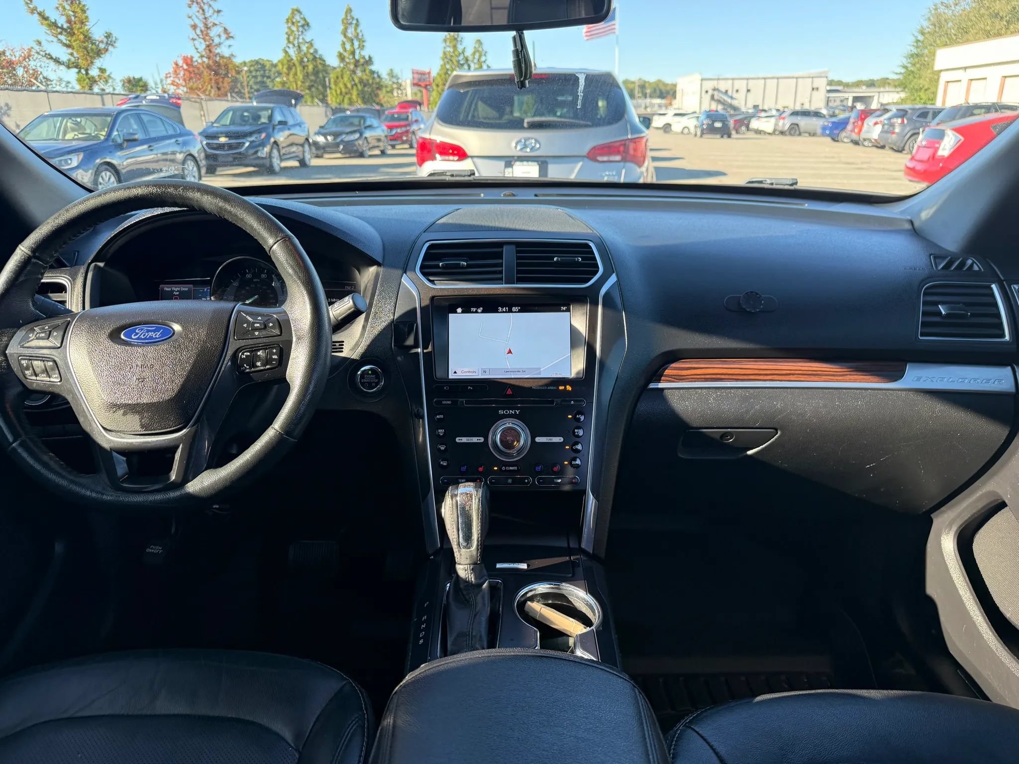 Used 2018 Ford Explorer Limited FWD image 3